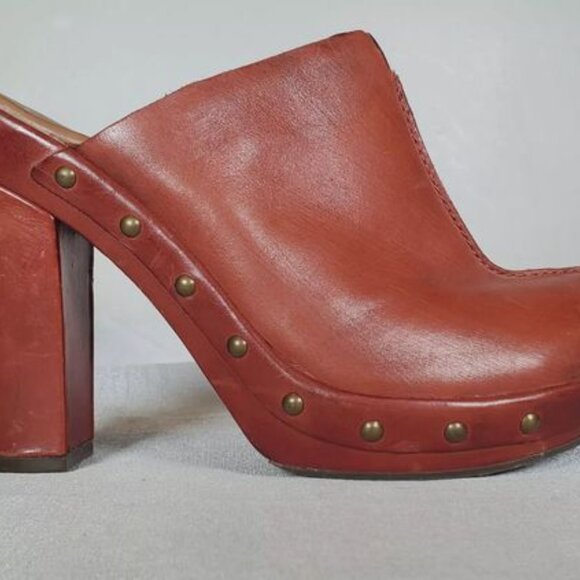 studded heel/ clog - Picture 2 of 4